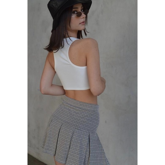 Britt Ribbed Crop Top in White - Picture 3 of 4